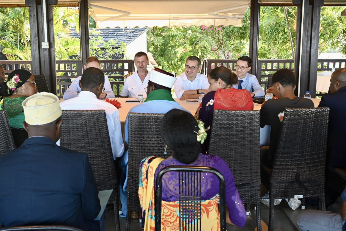 Ce 1er janvier, le ministre Gérald Darmanin a échangé avec des représentants de la société civile Mahoraise sur les difficultés et les perspectives de Mayotte