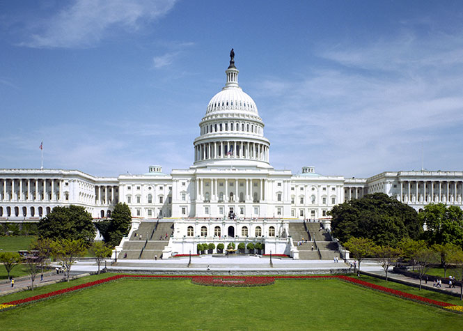 Midterms : Les Républicains s'emparent du Sénat et contrôlent entièrement le Congrès américain