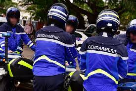 En un après-midi, les gendarmes pincent 28 conducteurs avec le téléphone à la main