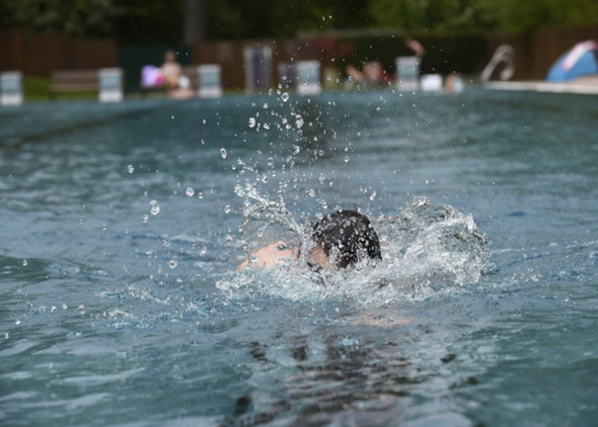 Ardèche : Un petit garçon allemand en vacances se noie dans la piscine d’un gîte