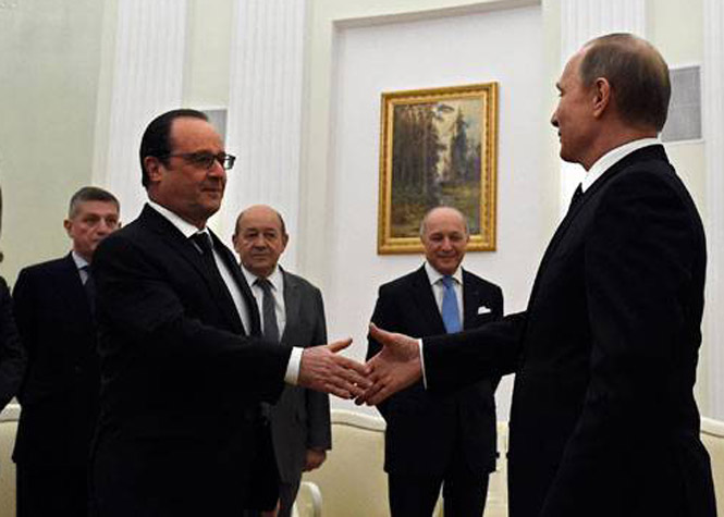 Moscou : François Hollande veut le départ du président syrien Bachar al-Assad