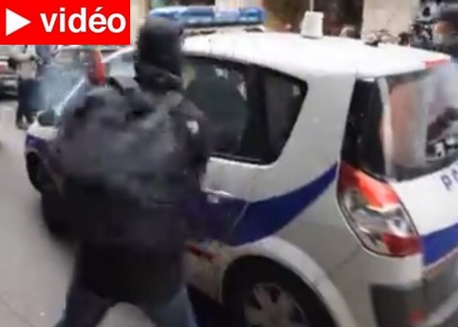 Paris : La violente attaque d'une voiture de police
