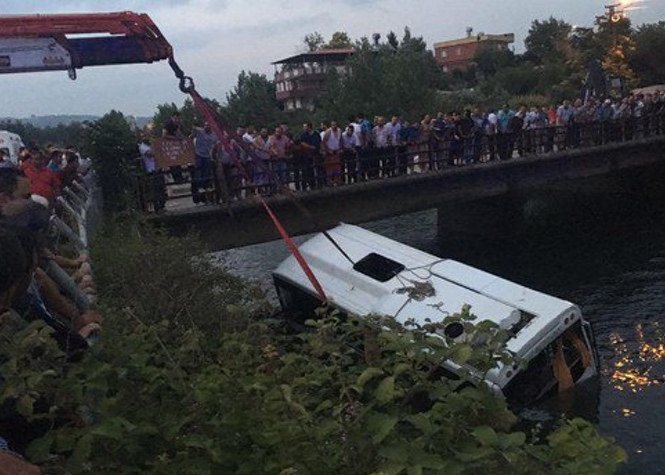 Turquie : Un accident d'autocar fait 14 morts