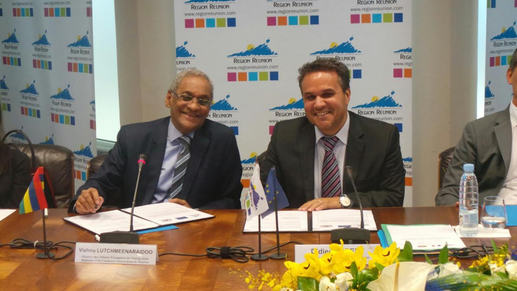 Signature de la convention INTERREG V : "Un pont virtuel entre La Réunion et Maurice"