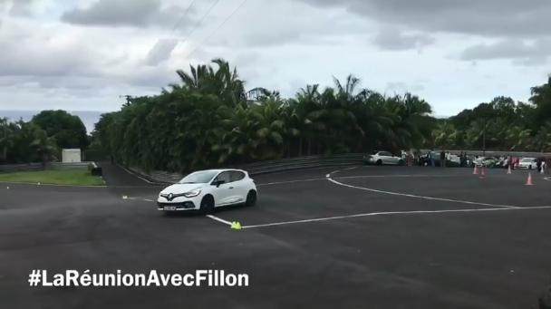 [Vidéo] Circuit Félix Guichard : Quand François Fillon s'essaie aux dérapages contrôlés...