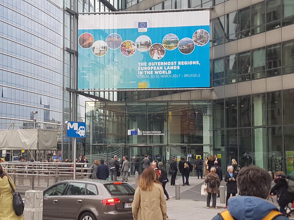 Le bâtiment de la Commission européenne était décoré aux couleurs des RUP