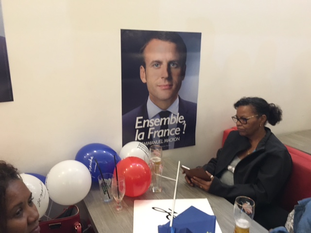 Vivez l'annonce du résultat au QG d'Emmanuel Macron à St-Denis