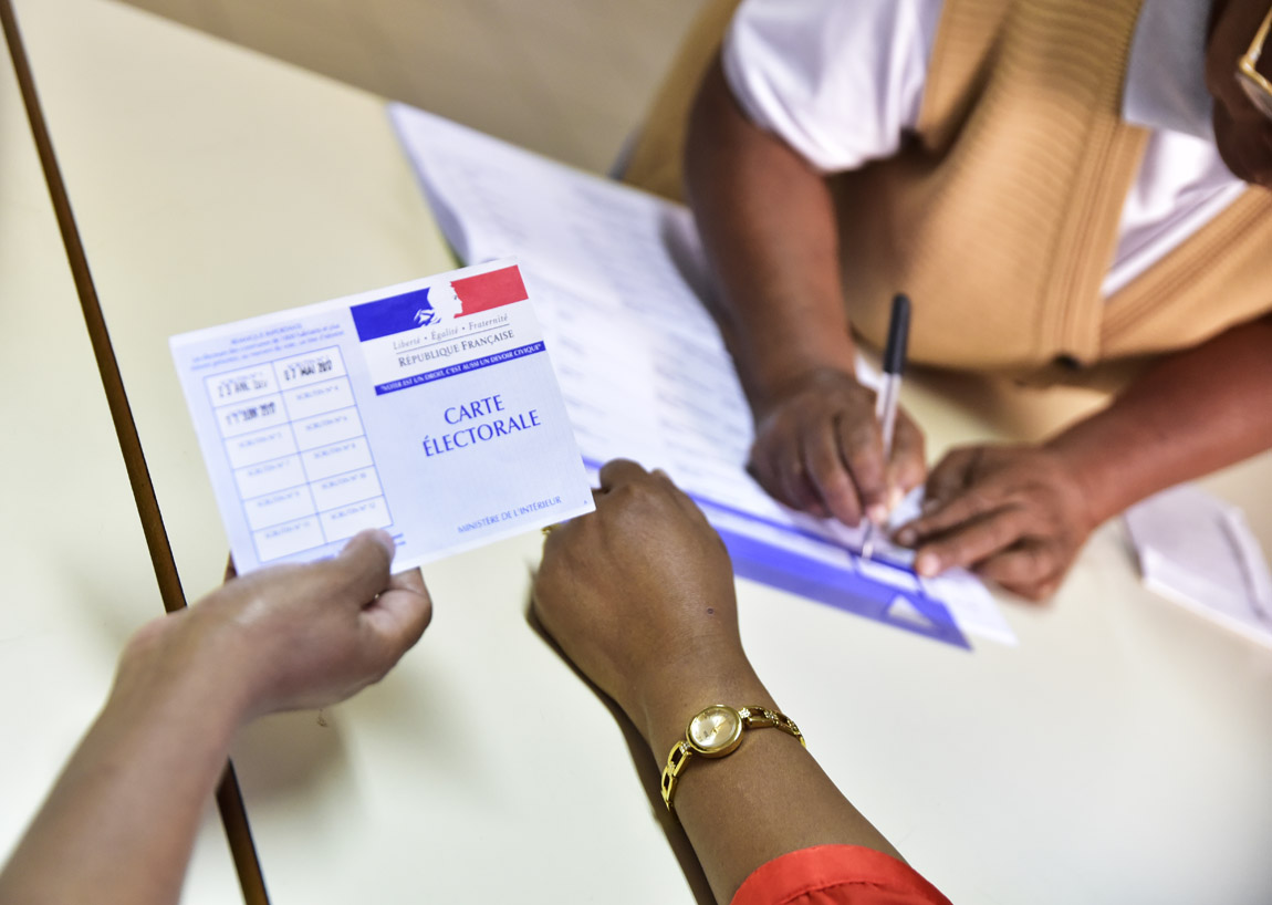 [RETOUR IMAGES] Ambiance dans un bureau de vote au Chaudron