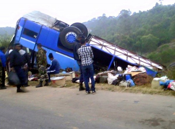 Les accidents de bus ou de camions surchargés sont courants à Madagascar (image d'archives)