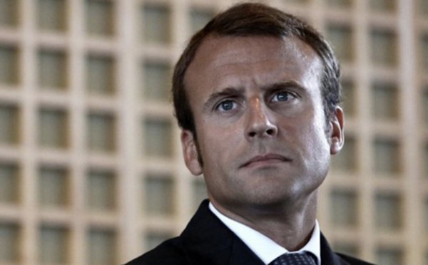 Emmanuel Macron porte plainte contre un photographe pour "harcèlement"