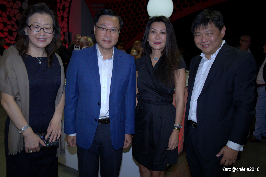 Zhihong Chen Consul de Chine, Mme Yang Vice-consule de Chine, Nathalie Thiaw Kine avec son mari Pascal des Ets Leclerc