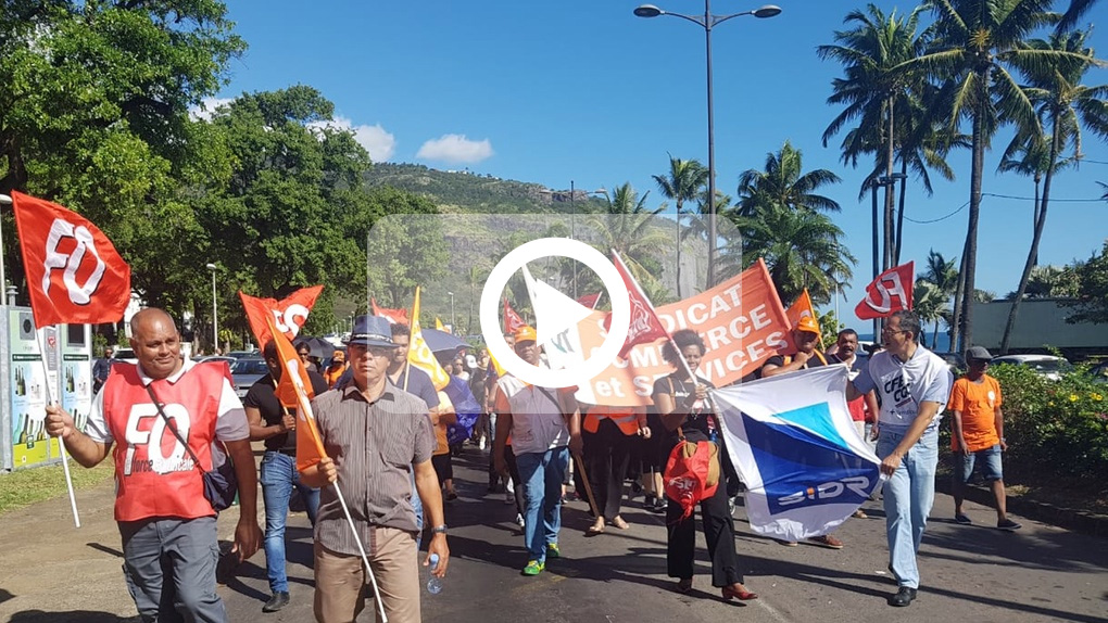 St-Denis: Les salariés de la SIDR manifestent