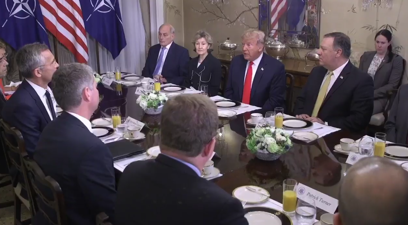 Donald Trump a tenu ses propos polémiques lors d'un diner préparatoire au sommet de l'OTAN