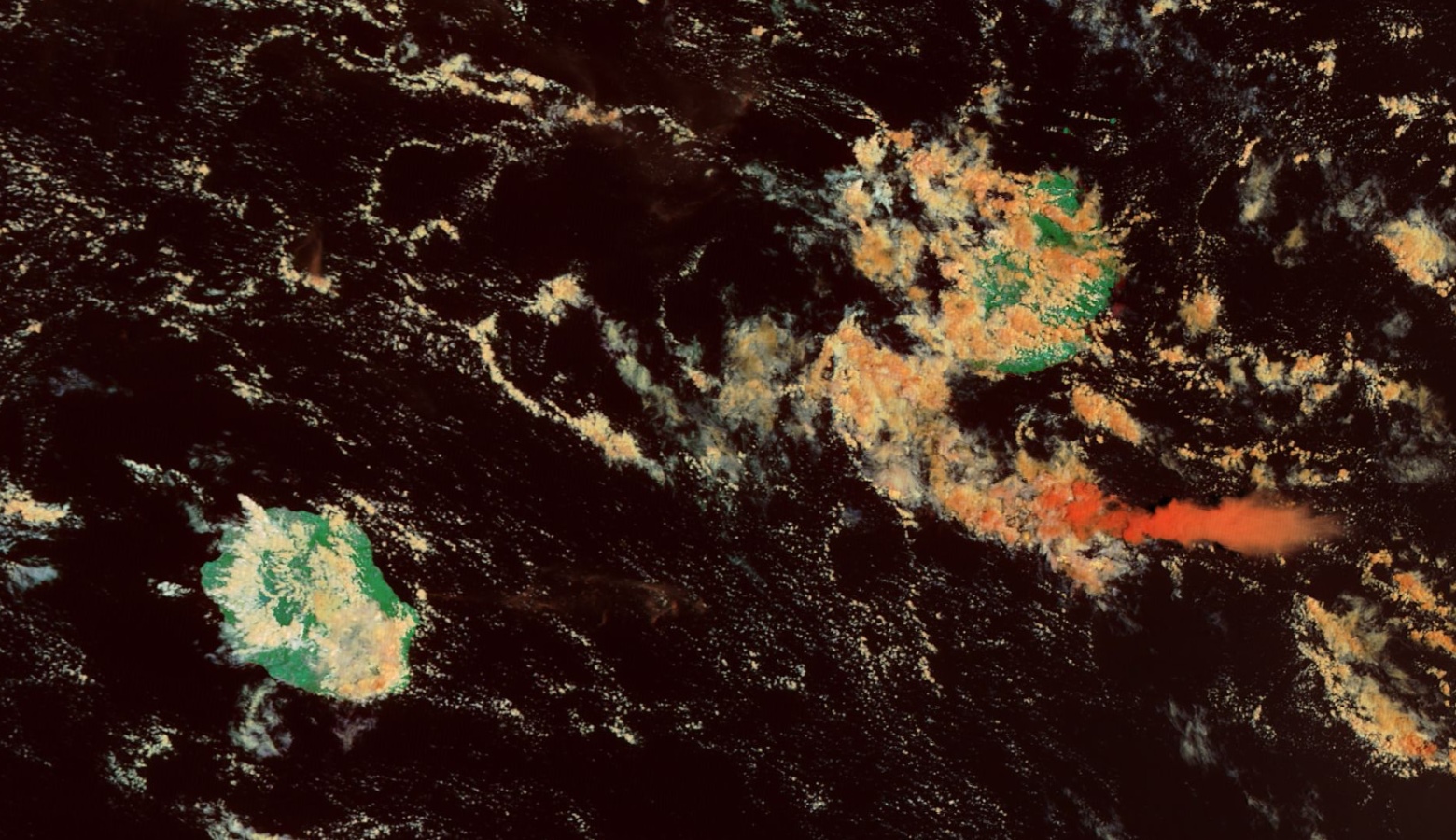 Les Iles Soeurs capturées par le satellite Modis/Terra à 10h20. Beaucoup plus de nuages dans le voisinage de Maurice. Evolution diurne classique sur la Réunion.