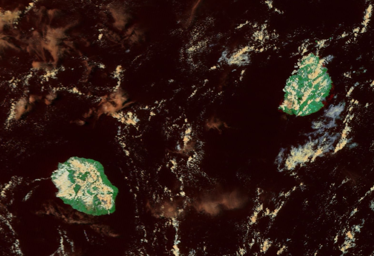 Les Iles Soeurs vues par Terra à 10h05.