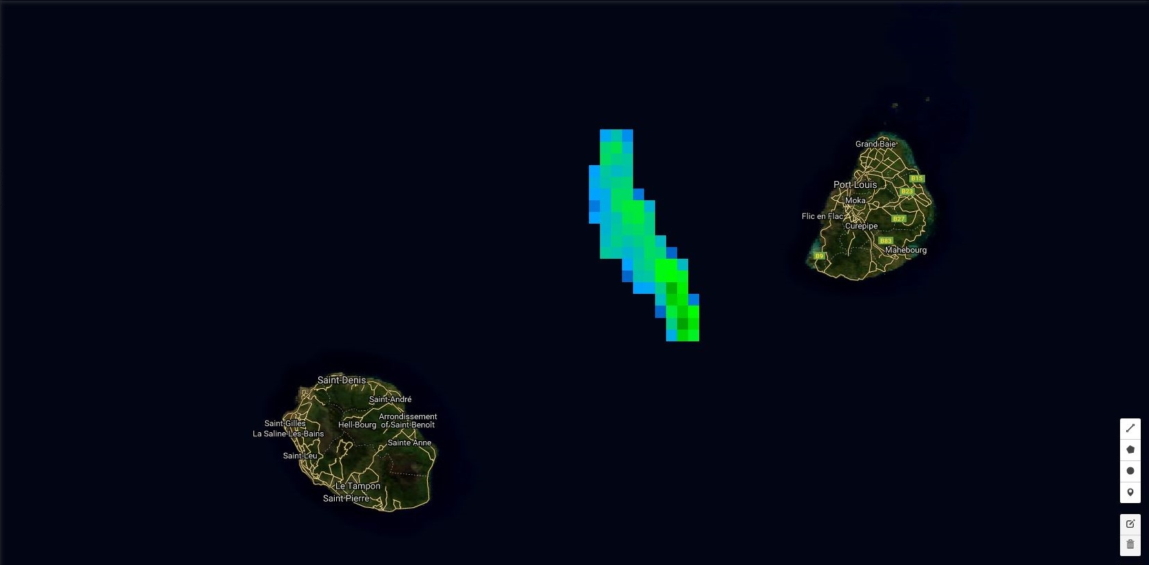 18h: une petite ligne pluvio-orageuse s'est développée entre Maurice et la Réunion. Elle pourrait toucher le littoral est et nord de la Réunion en deuxième partie de nuit.