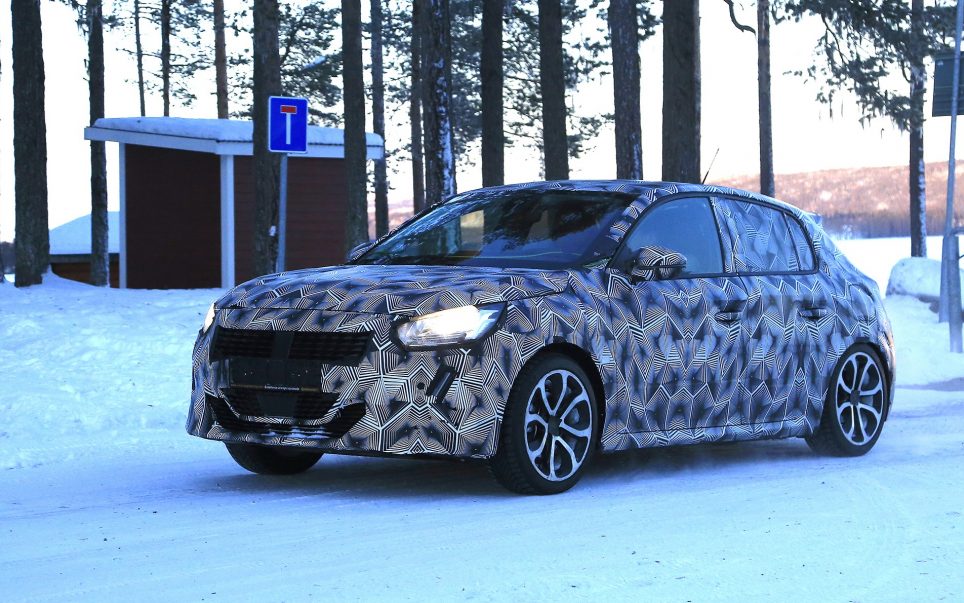 Peugeot : la nouvelle 208 fait ses tests hivernaux…