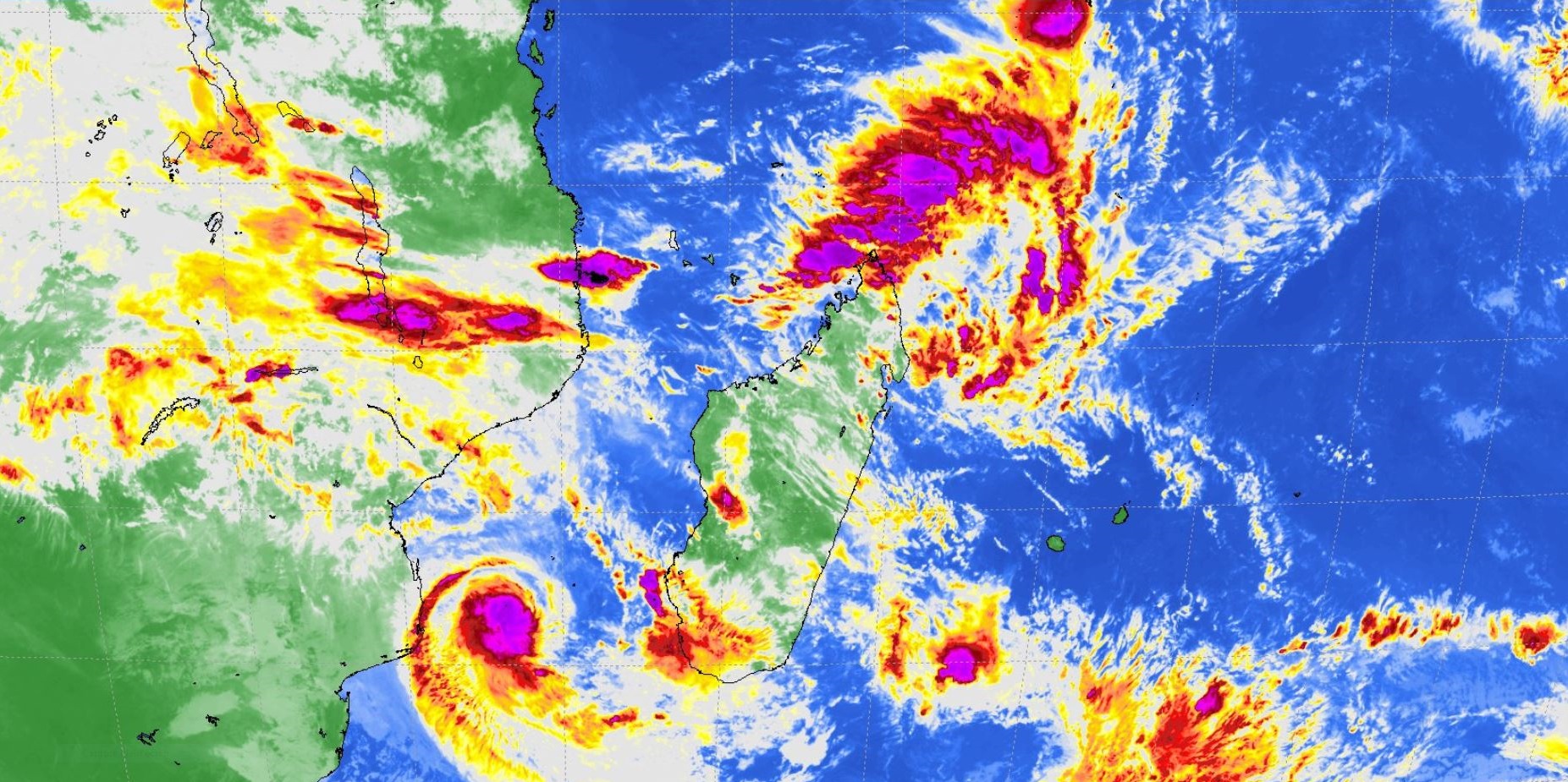 22h30: tempête tropicale modérée DESMOND(10S), photos satellite incluses