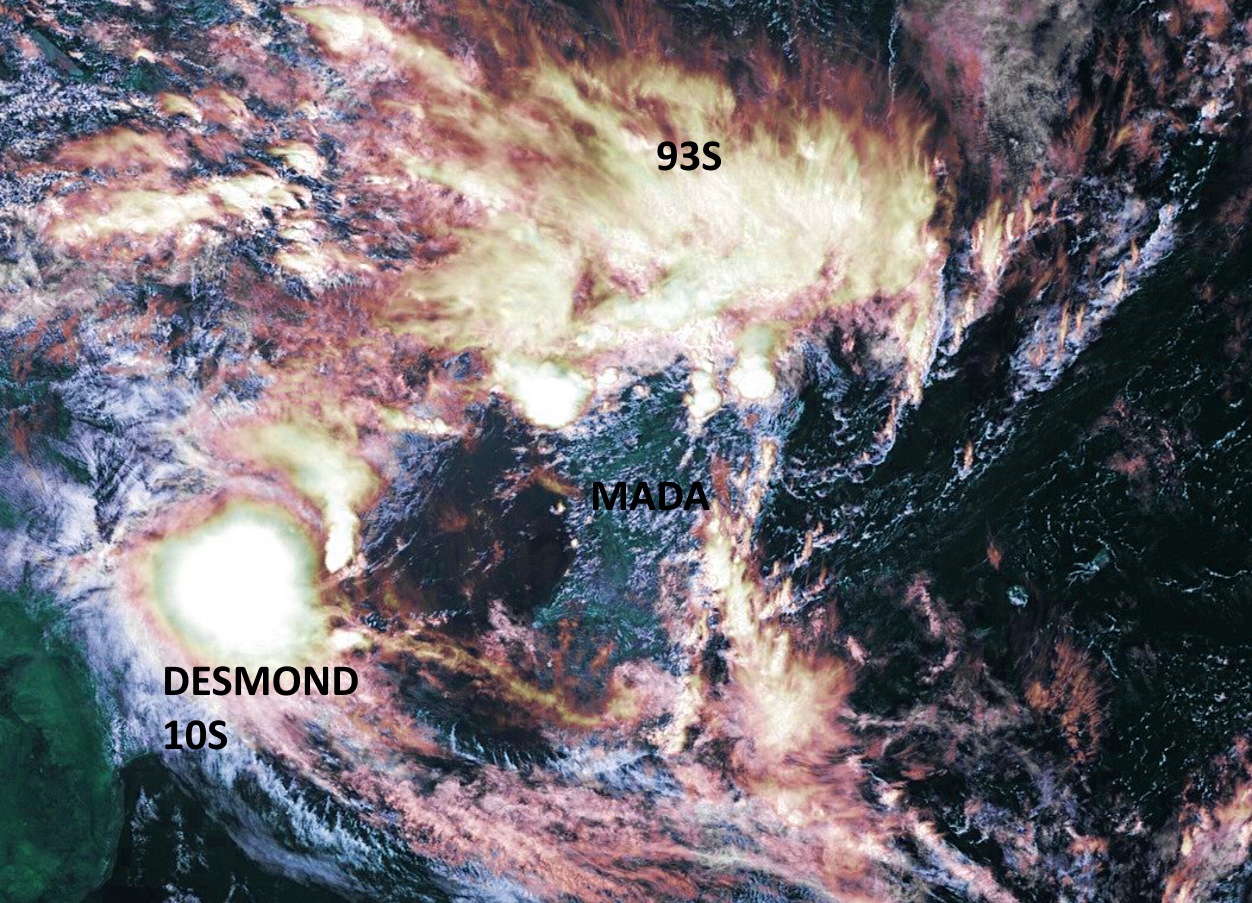 DESMOND(10S): grosse bouffée de convection ces dernières heures. 93S est bien visible sur le nord de la Grande Iles. Les Iles Soeurs sont dans une zone sèche et chaude. Météosat 14h,ABanks, que j'ai travaillée un peu.