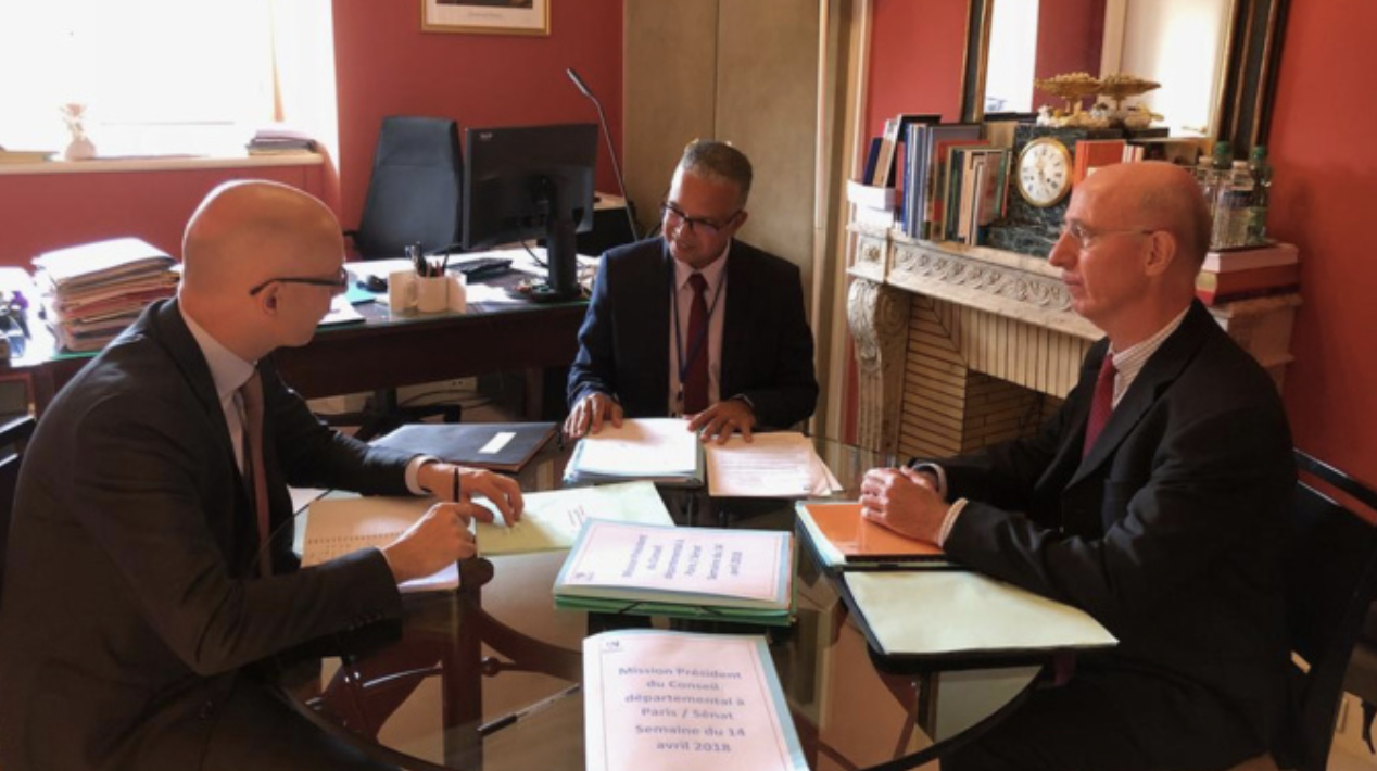Cyrille Melchior lors sa rencontre avec Stanislas Cazelles, conseiller Outre-mer du Président de la République, le 16 mai 2018 (photo : CD 974)