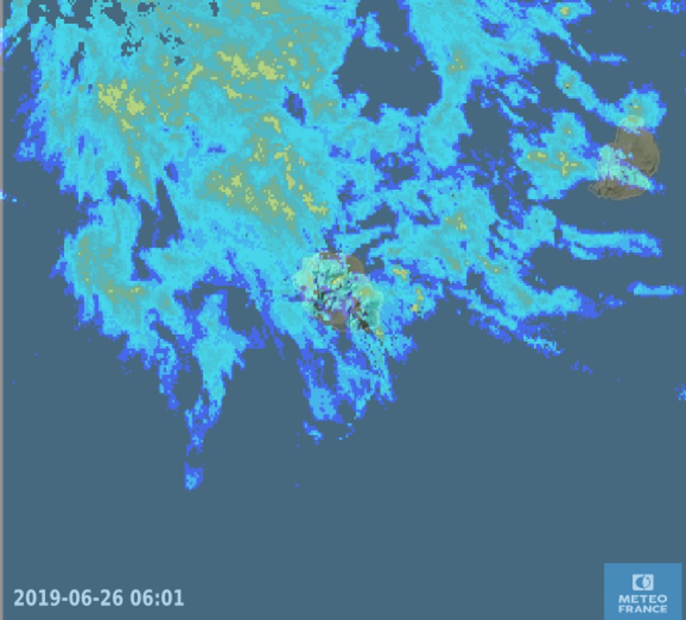6h01: le radar montre toujours l'arrivée de bandes pluvieuses modérément actives par le Nord-Nord-Ouest. METEO FRANCE