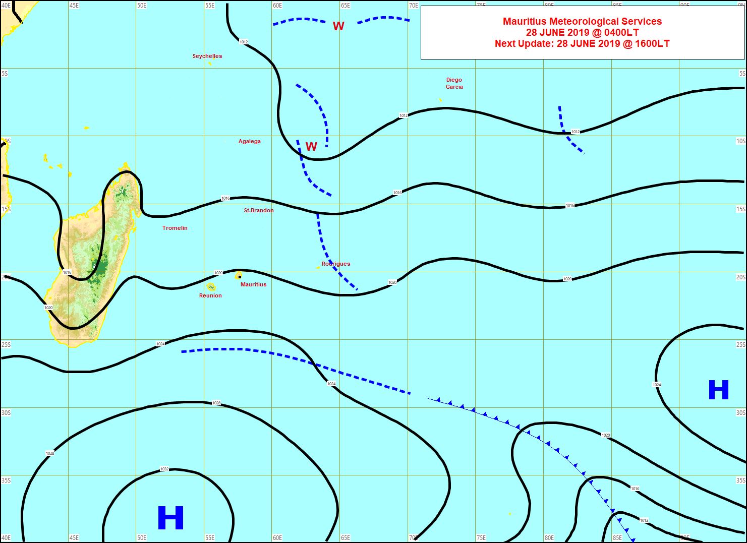 Analyse de la situation de surafce. L'anticyclone(1037hpa) au sud de nos îles a renforcé le vent. MMS