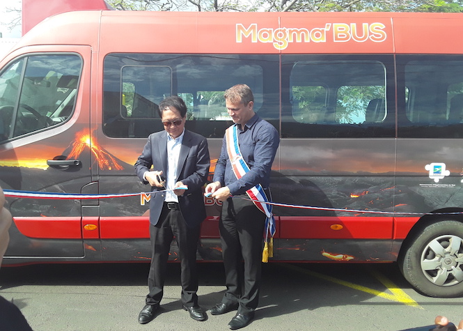 Lancement de la navette Magma'bus  à Saint-Philippe