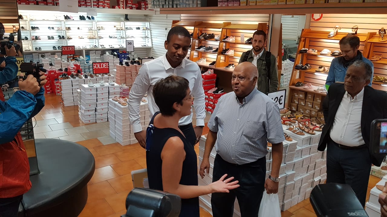 ▶️ [LIVE] Annick Girardin rencontre les commerçants du centre-ville de St-Denis