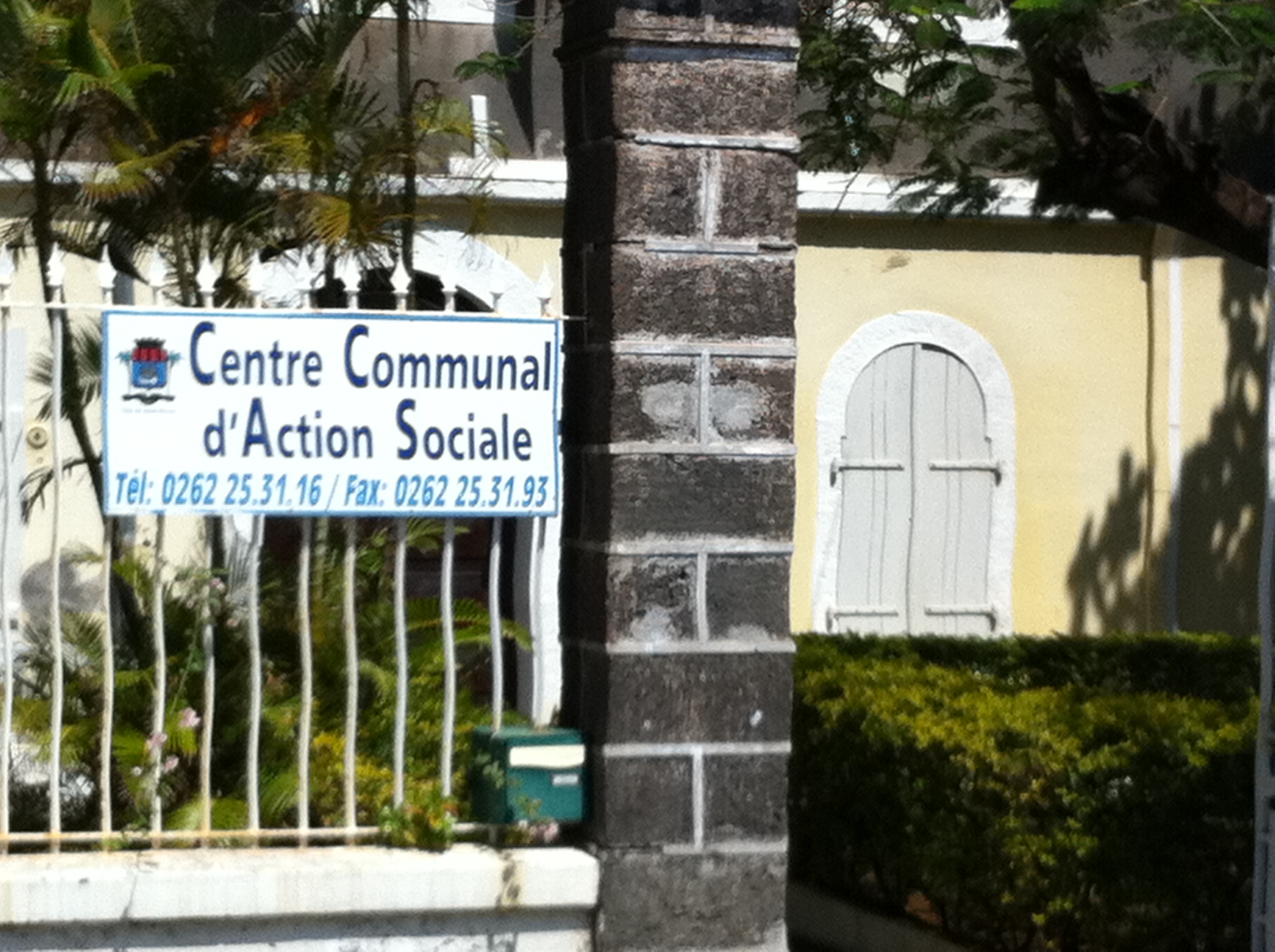 Confinement: Tous les contacts des CCAS de La Réunion