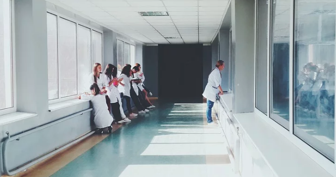 Etudiants infirmiers à 1,47€ de l'heure: La CFDT réclame une "juste indemnisation"
