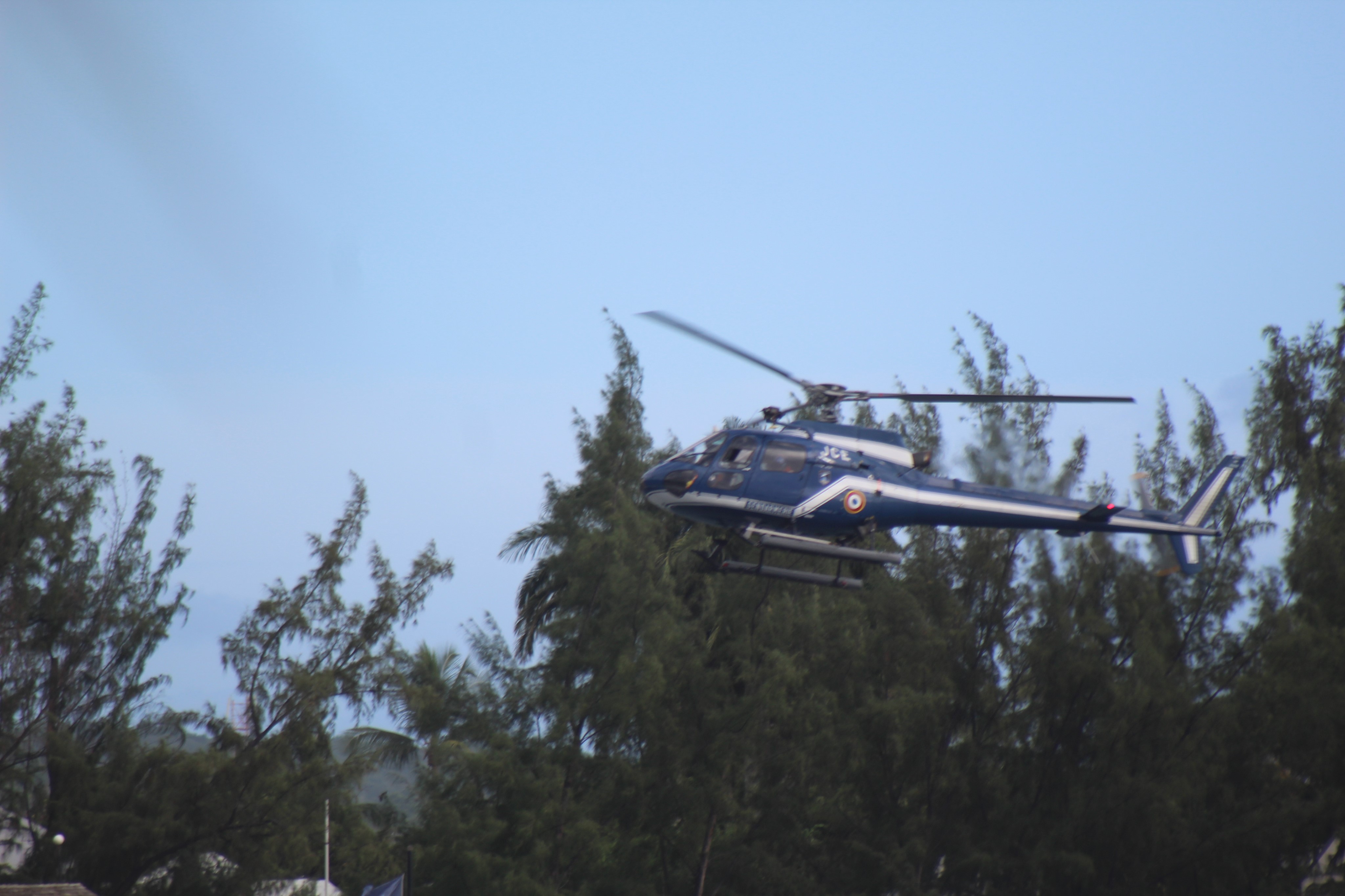 Hélicoptère de la gendarmerie : À St-Leu aussi, les surfeurs forcés à quitter l'eau