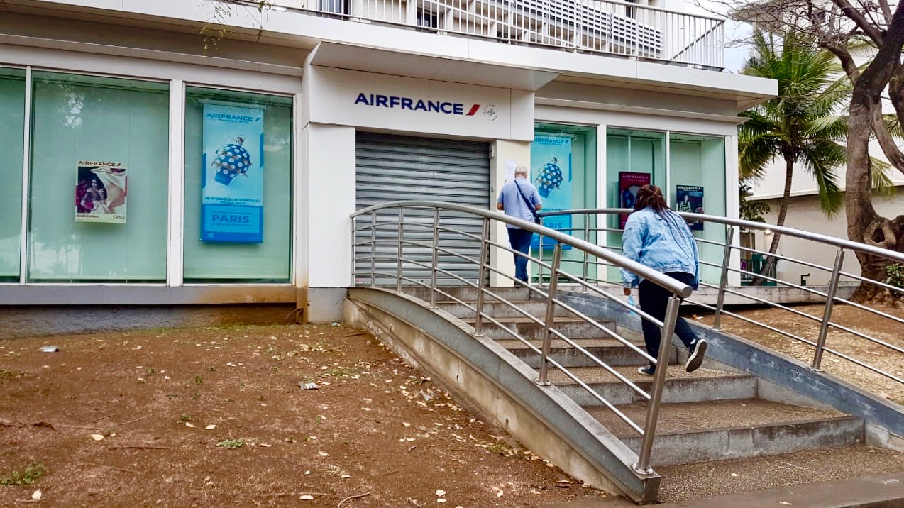 Les agences Air France de St-Denis et St-Pierre vont-elles fermer leurs portes ?