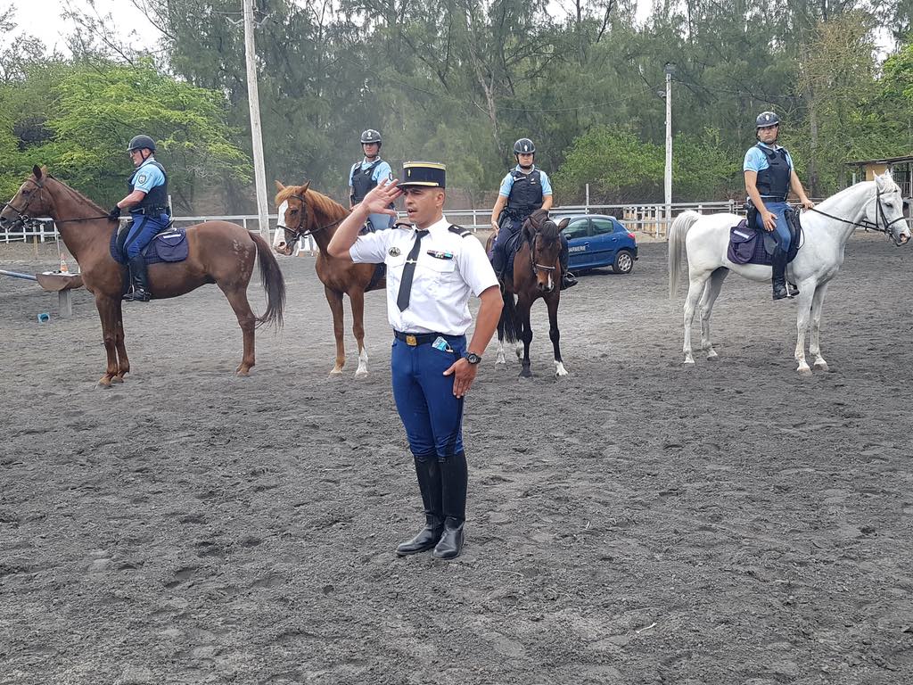 Le groupe à cheval de la gendarmerie de La Réunion double ses effectifs sur la côte Ouest