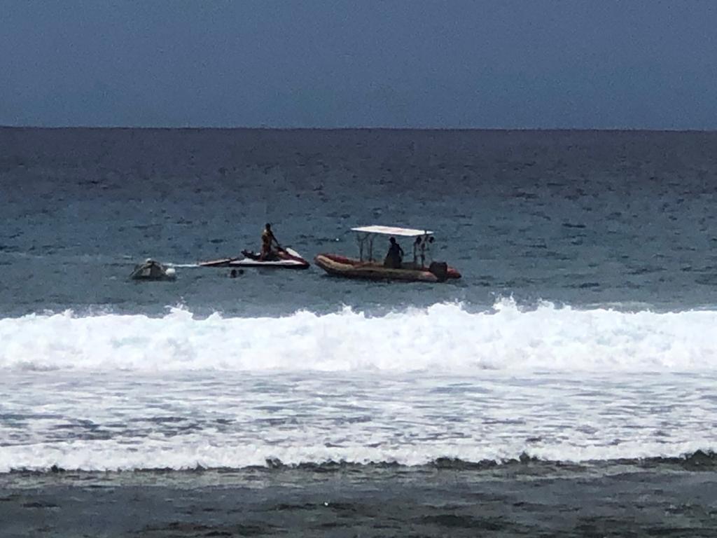 Deux touristes à bord d'un bateau de location chavirent au large de Boucan 