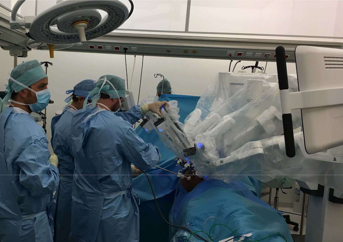 Les robots chirurgicaux au service des Réunionnais depuis un an