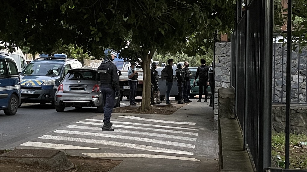 Jets de pierres : Les gendarmes interpellent un suspect au petit matin 