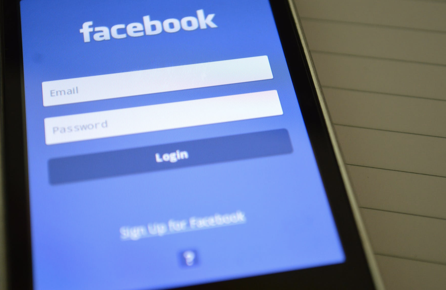 Facebook veut recruter 10.000 personnes en Europe pour son "métavers"
