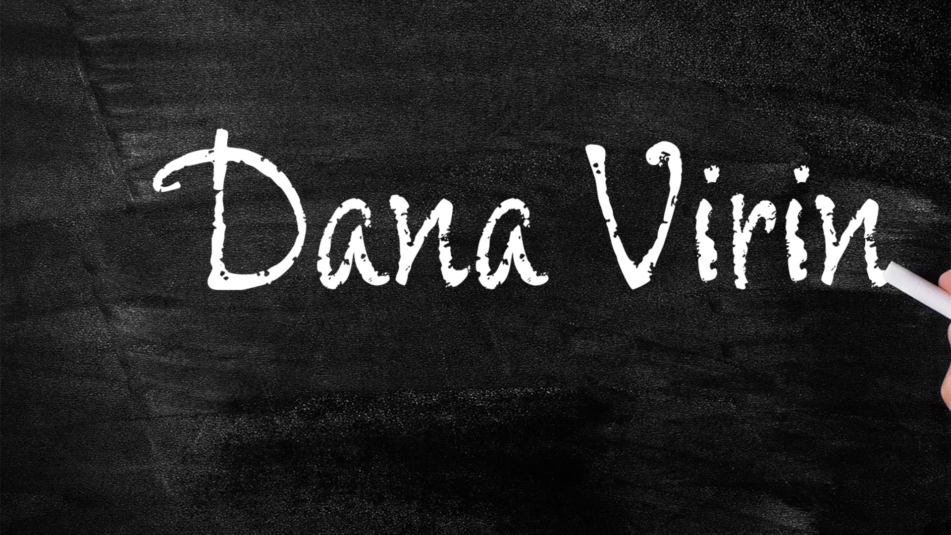Découvrez Dana Virin en maîtresse d'école
