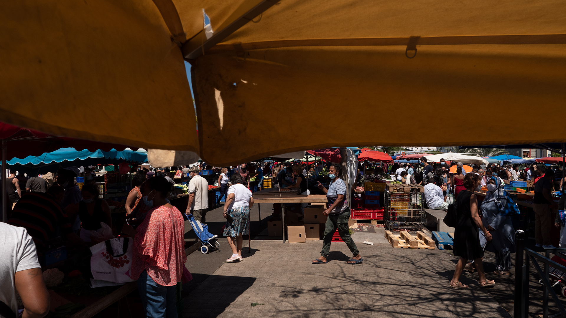 Covid à La Réunion : Les jauges dans les marchés et les commerces dès le 1er janvier