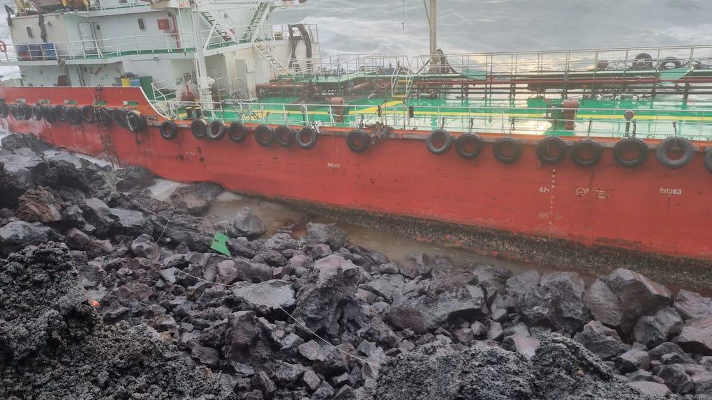 Tresta Star : Des traces d'hydrocarbures, un bateau de pompage va être dépêché
