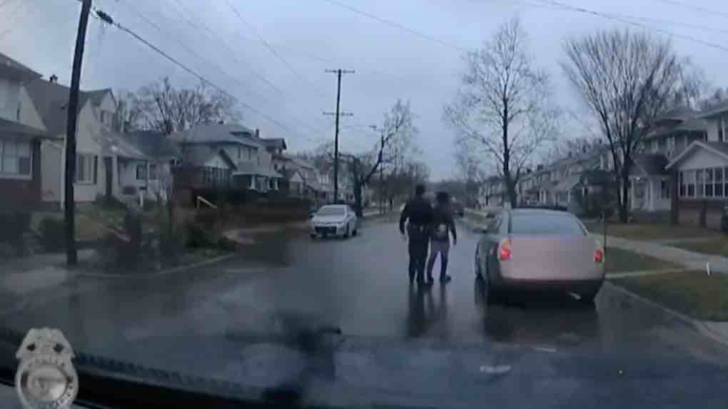 Etats-Unis : Un policier abat un homme d’une balle dans la tête, la scène a été filmée