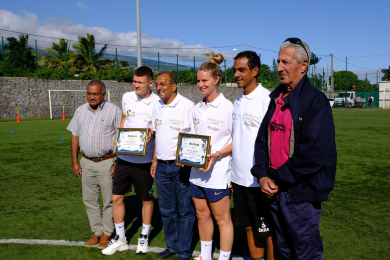 Trois stars du monde du football en visite à la Saline-les-Hauts