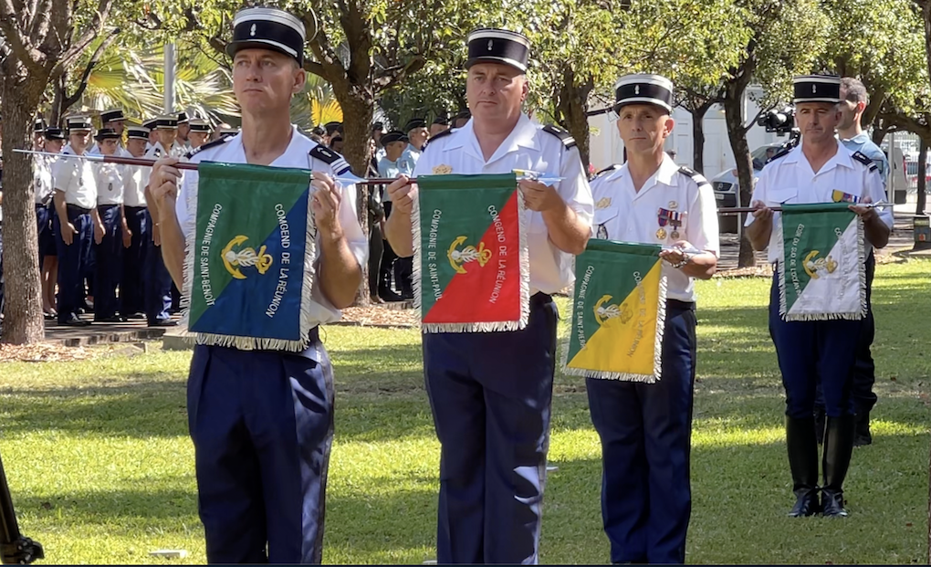 Vidéo - Cérémonie de remise de fanions aux compagnies de la gendarmerie de La Réunion 