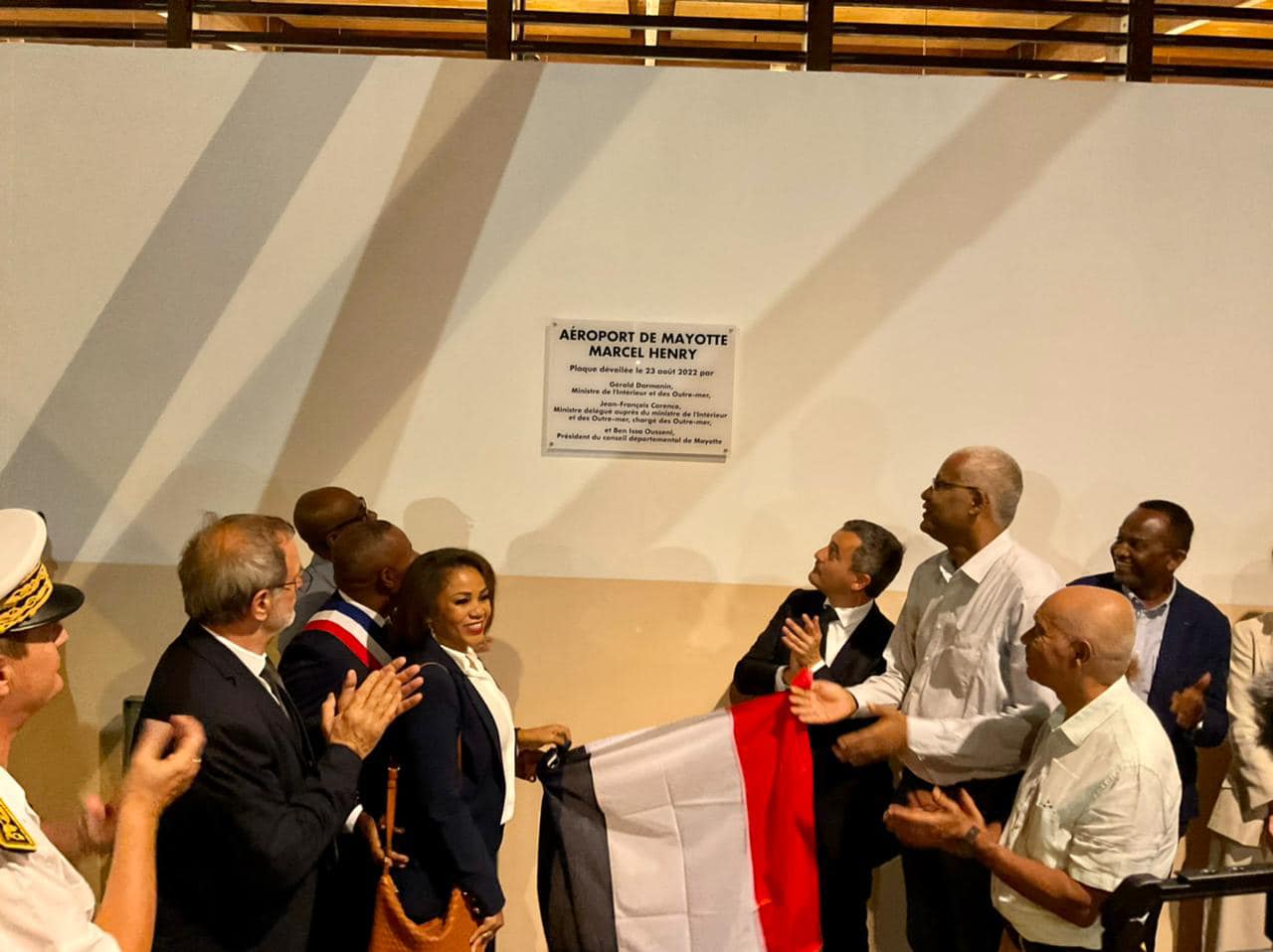 Mayotte : L'aéroport rebaptisé "Marcel Henry" officiellement inauguré par le trio ministériel