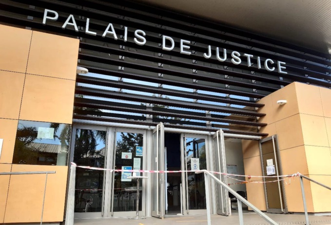 St-Pierre : Il casse la porte de la Maison départementale "pour faire un bisou à sa fille"