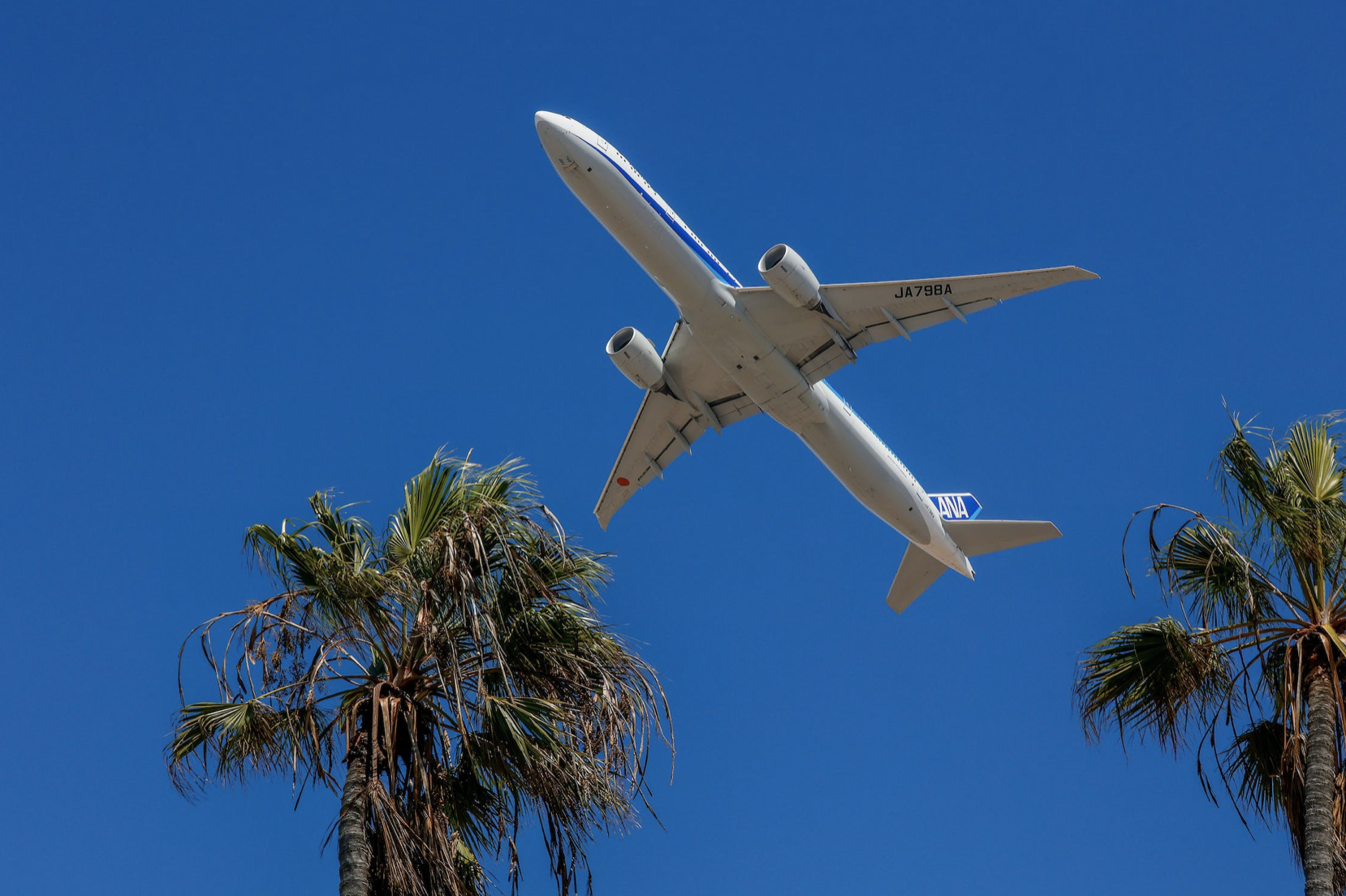 Forte hausse des prix des billets d'avion à destination de l'Outre-mer
