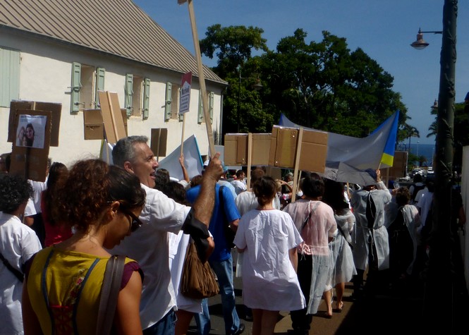 150 professionnels de santé dans la rue contre la loi Touraine