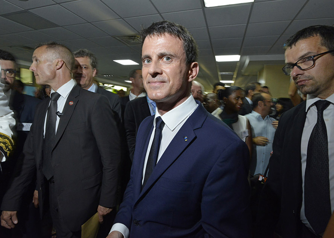 Retour en images sur le discours de Manuel Valls à Gillot avant son départ pour Mayotte