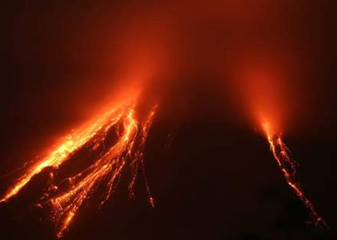 Mexique : Le volcan Colima est entré en éruption