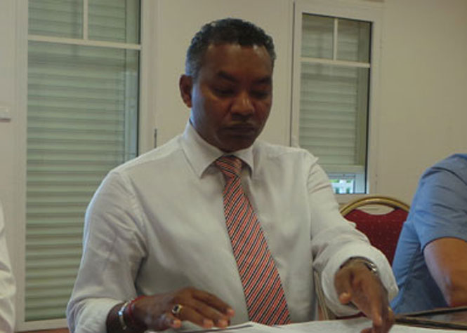 Régionales 2015: Daniel Alamelou soutient Didier Robert